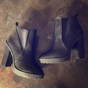 Heel Chelsea Ankle Boots